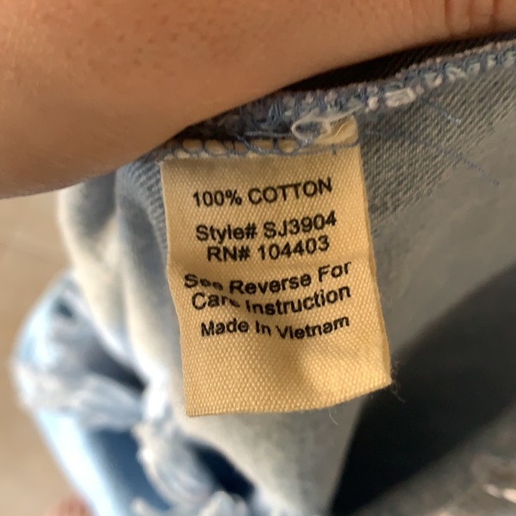 Sweet Wanderer Women’s Denim Raw Fringe Hem Off the Shoulder Top - Picture 6 of 6